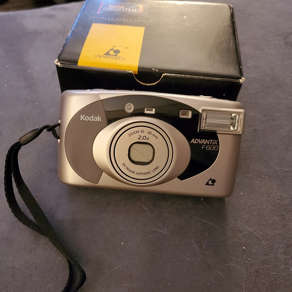 Kodak Advantix F600 vintage camera with box & directions/care booklet